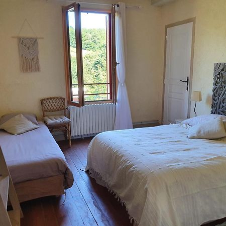 La Maison Du Bonheur Anlhiac Bagian luar foto