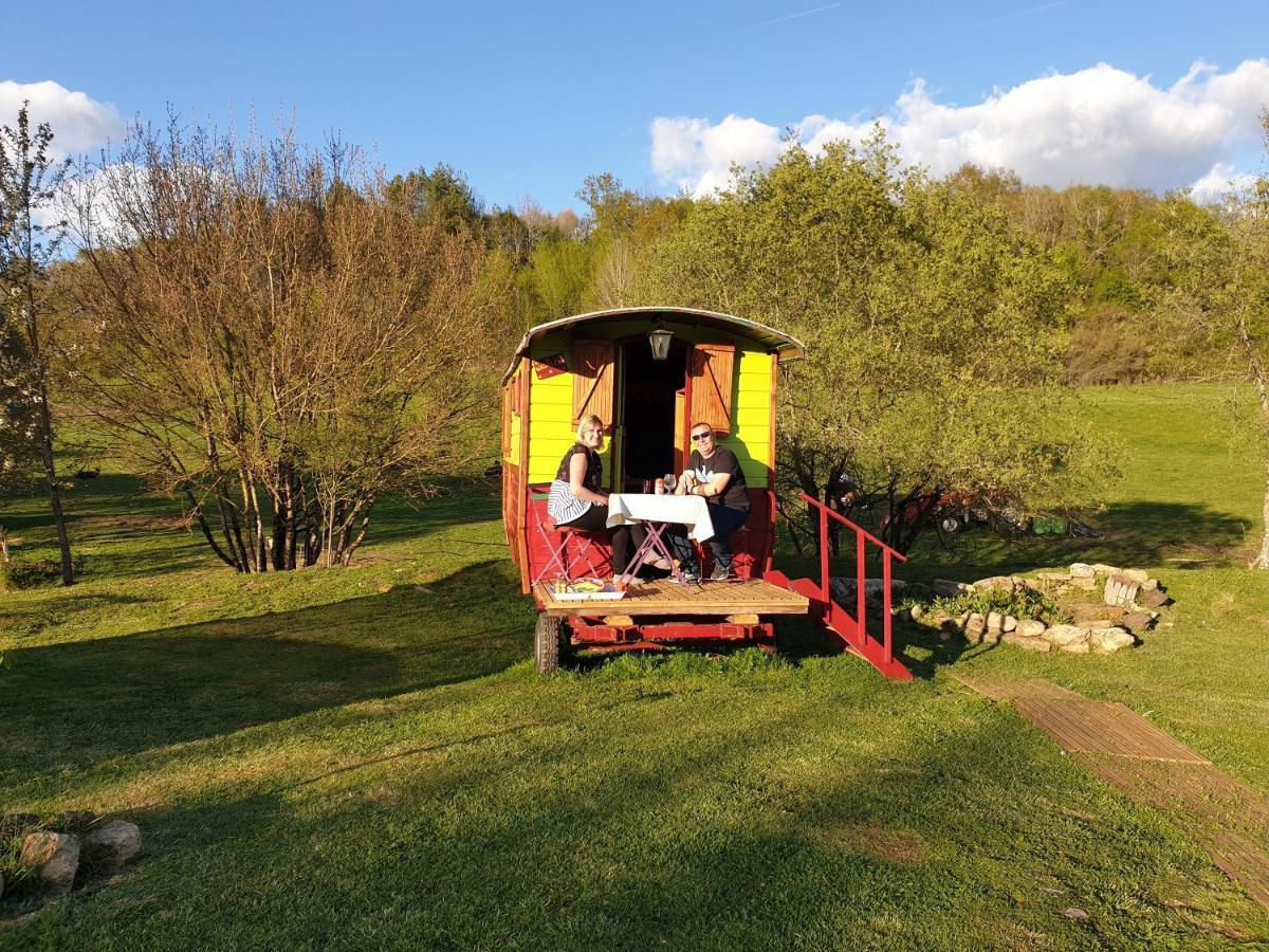 La Maison Du Bonheur Anlhiac Bagian luar foto