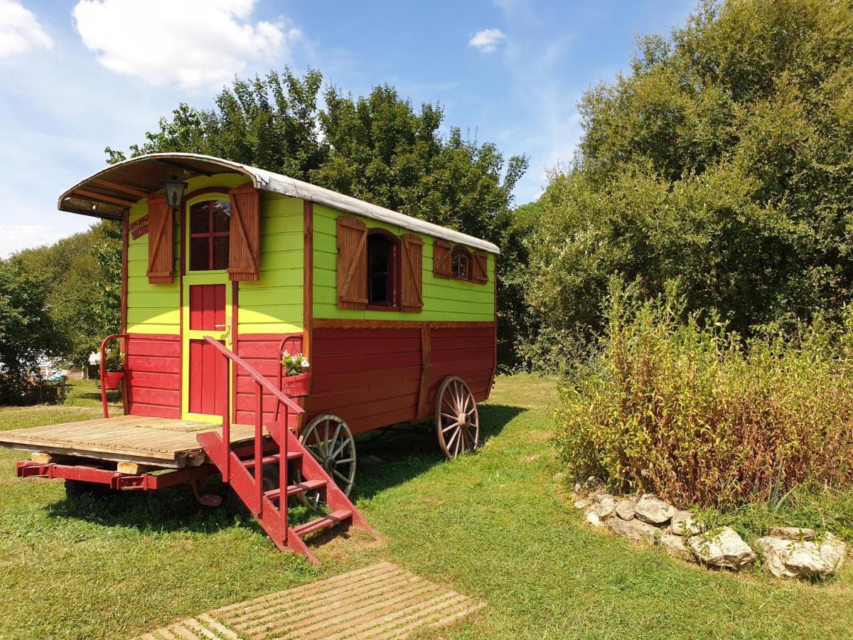 La Maison Du Bonheur Anlhiac Bagian luar foto