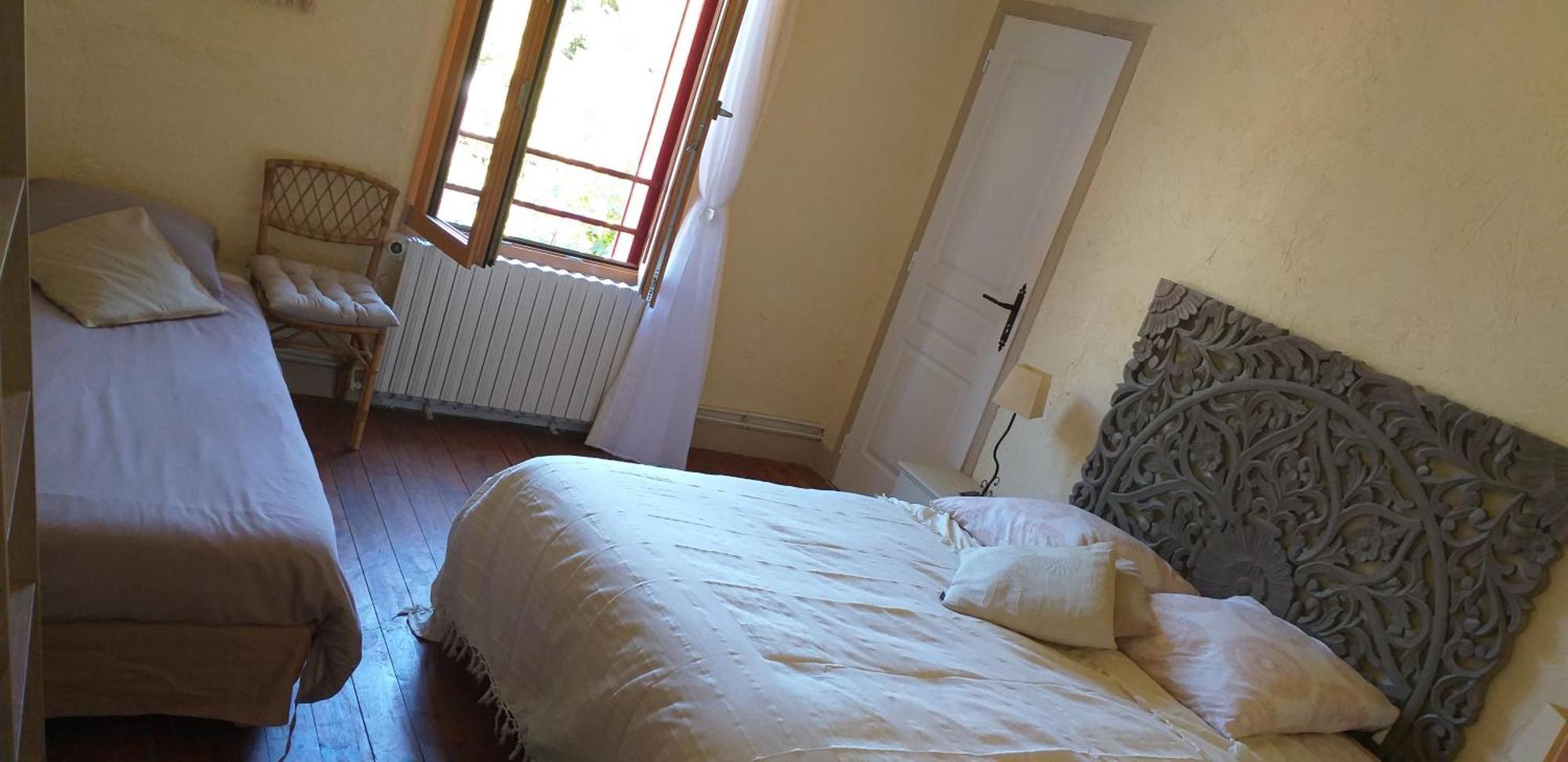 La Maison Du Bonheur Anlhiac Bagian luar foto