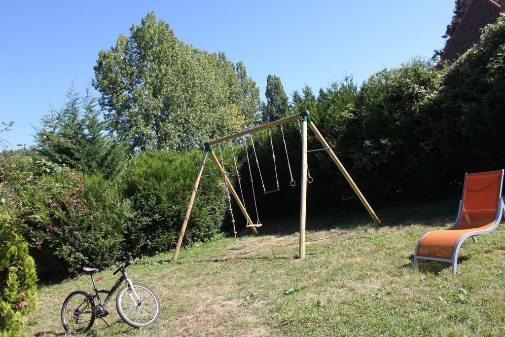La Maison Du Bonheur Anlhiac Bagian luar foto