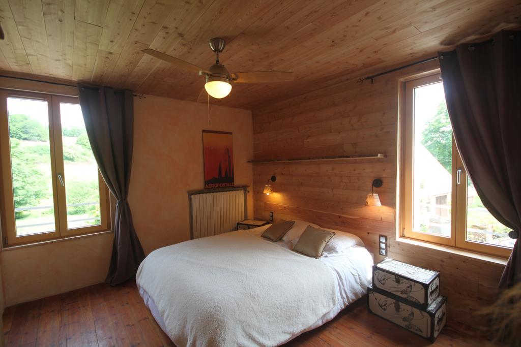 La Maison Du Bonheur Anlhiac Bagian luar foto