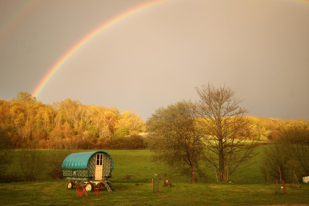 La Maison Du Bonheur Anlhiac Bagian luar foto