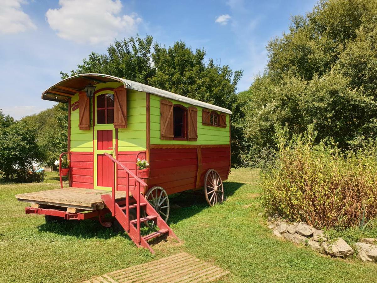 La Maison Du Bonheur Anlhiac Bagian luar foto