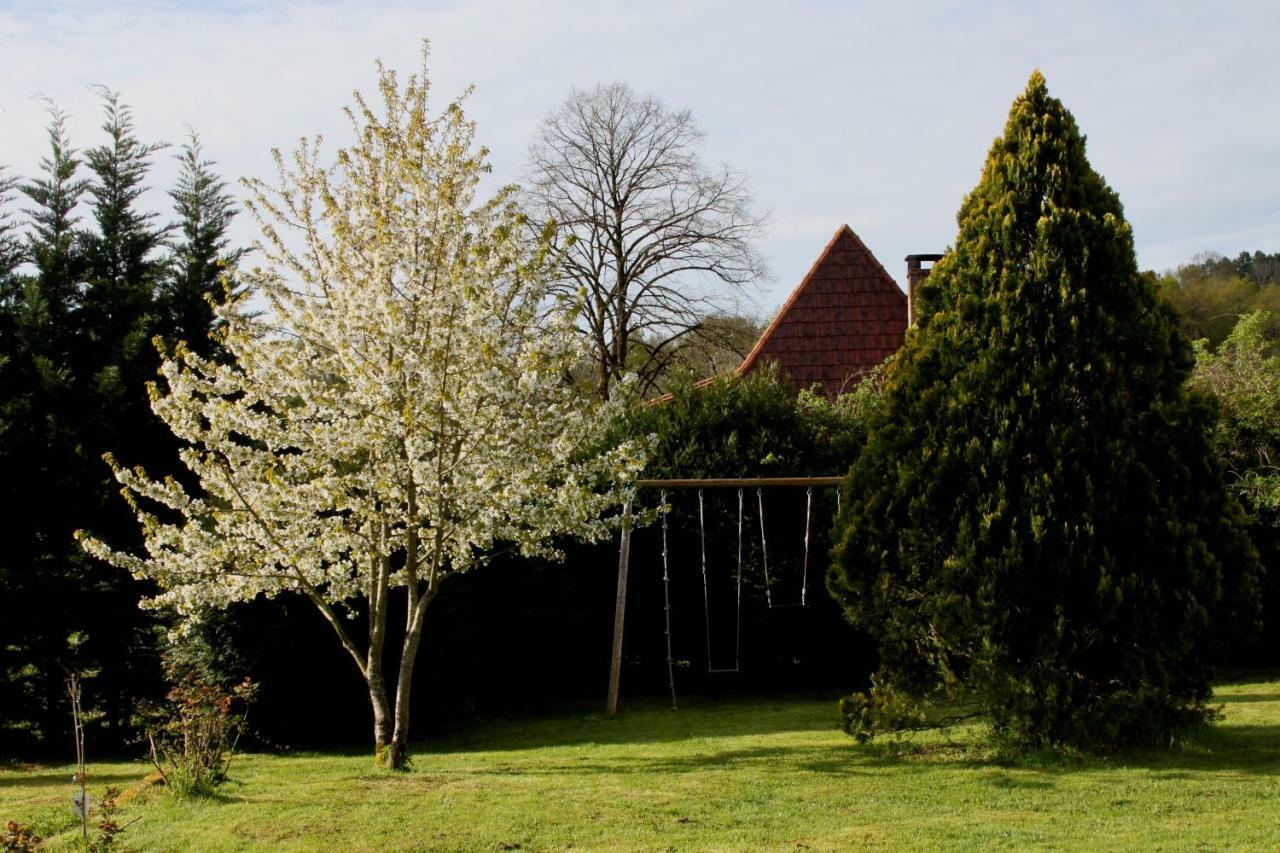La Maison Du Bonheur Anlhiac Bagian luar foto