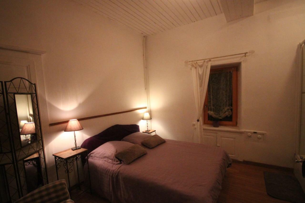 La Maison Du Bonheur Anlhiac Bagian luar foto
